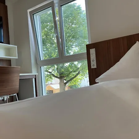 Ξενοδοχείο Business Boardinghouse Augsburg, Zentral, Ruhig & Mit Parkplatz Aψβούργη