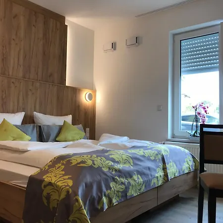 מלון Business Boardinghouse Augsburg, Zentral, Ruhig & Mit Parkplatz 3*