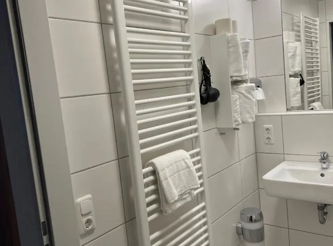 Business Boardinghouse Augsburg, Zentral, Ruhig & Mit Parkplatz 3*