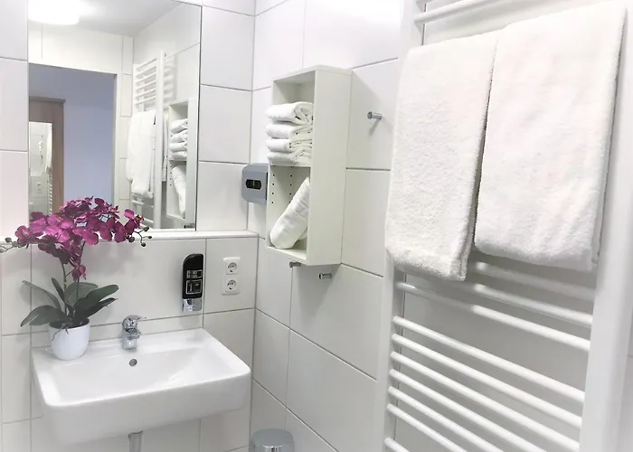 Business Boardinghouse Augsburg, Zentral, Ruhig & Mit Parkplatz אוגסבורג